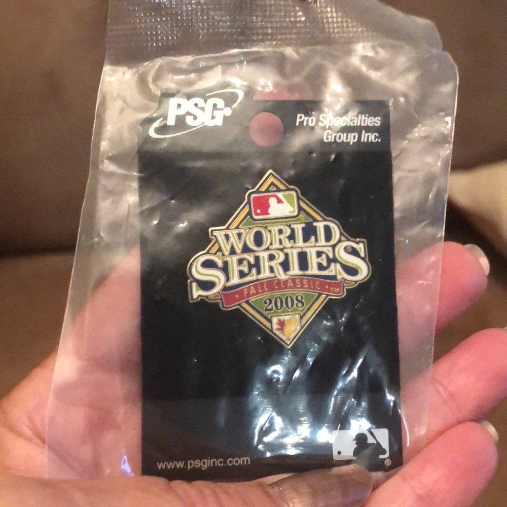 NIP 2008 WORLD SERIES FALL CLASSIC DIAMOND LOGO PIN